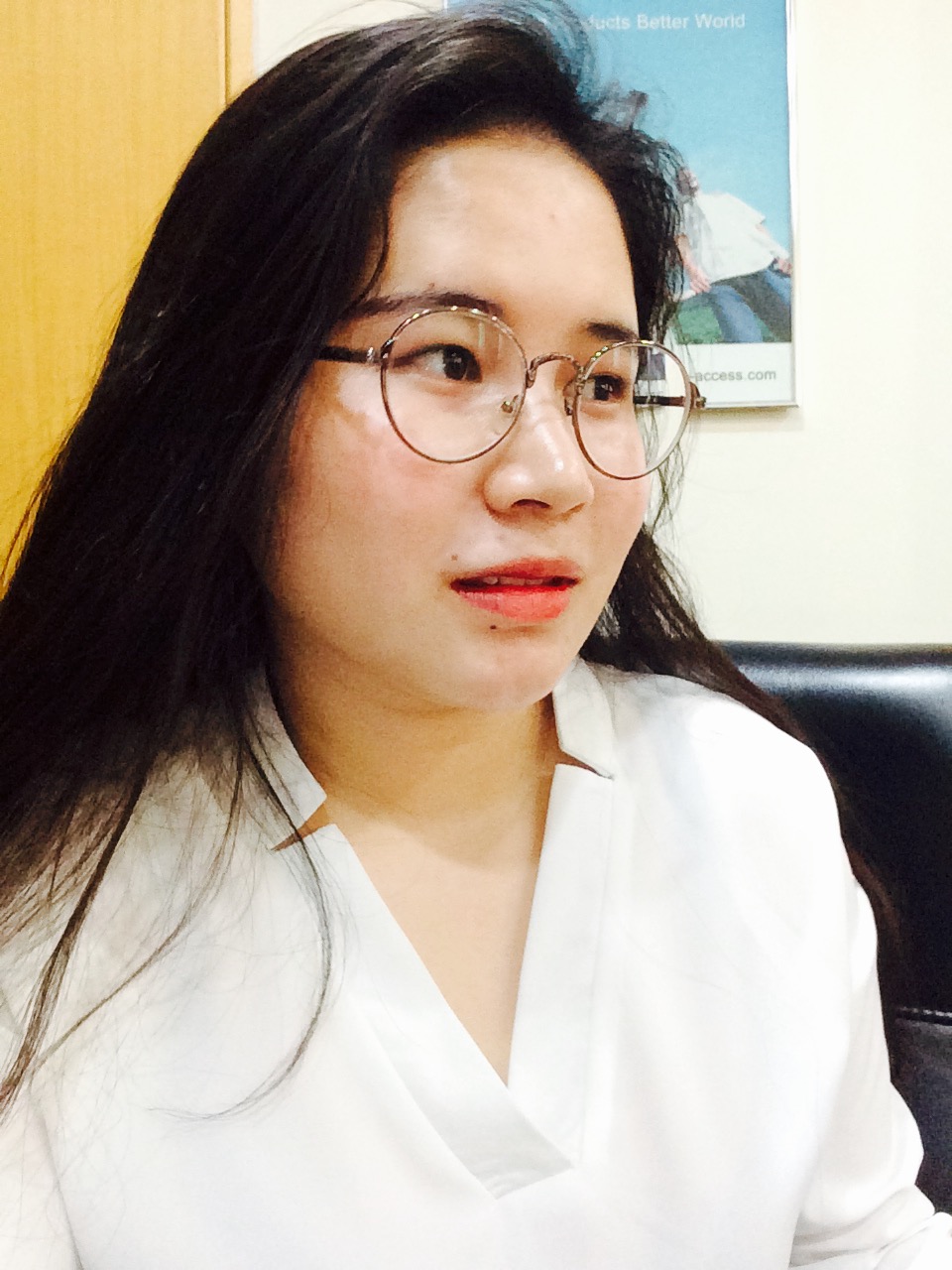 Teaching English and Living in Taiwan, Native Mandarin Tutor  image