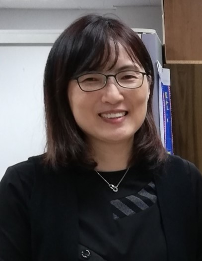 Teaching English and Living in Taiwan, An Experienced English university teacher with national Mandarin teaching certificate image